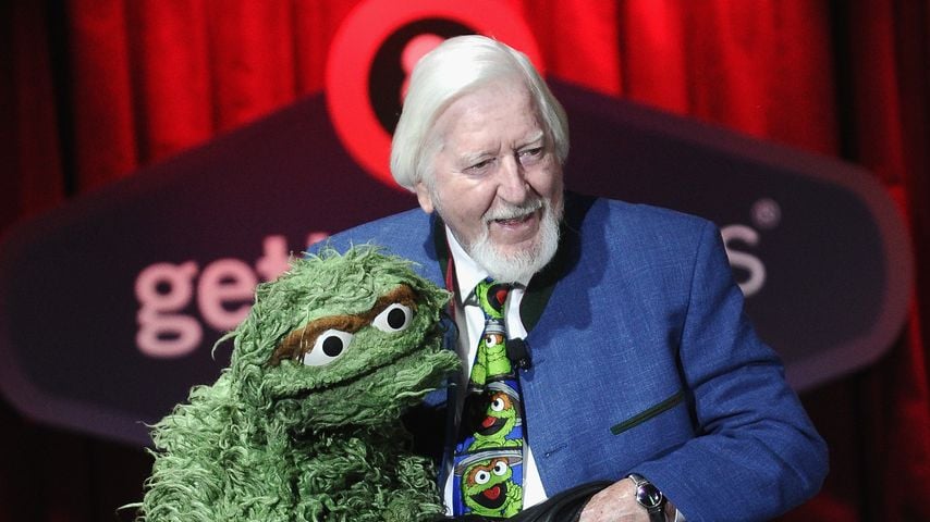 Caroll Spinney mit dem "Sesamstraße"-Star Oscar im September 2015