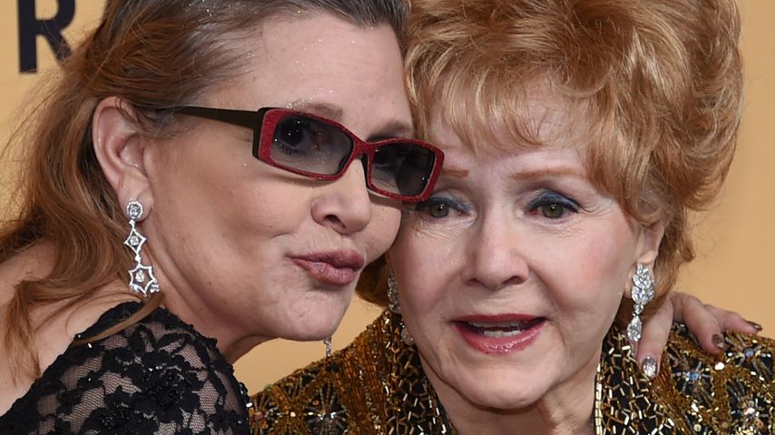 Skurrile Ruhestätte: Carrie Fisher in Pillen-Urne beigesetzt