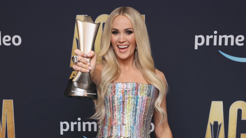 Heiß oder Kitsch? Carrie Underwood glänzt als Konfetti-Bombe