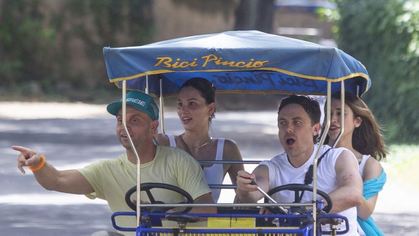 Casey Affleck und Caylee Cowan mit Freunden in Rom, Juni 2023