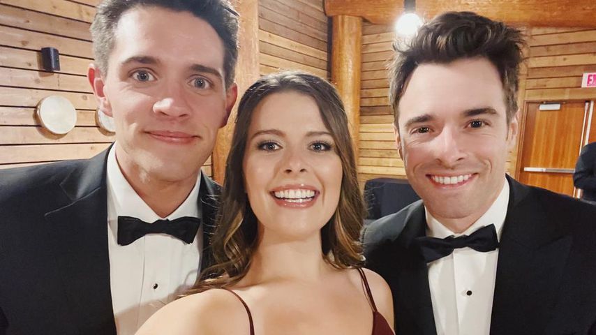 Casey Cott mit seinen Geschwistern Carly und Corey