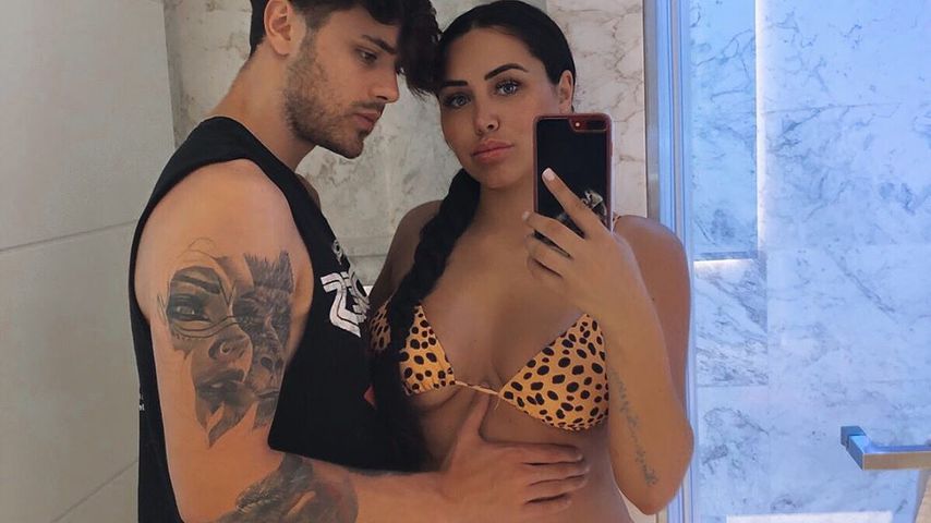 Casey Johnson und Marnie Simpson