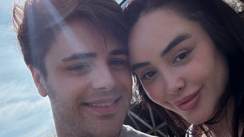 Casey Johnson und Marnie Simpson, April 2025