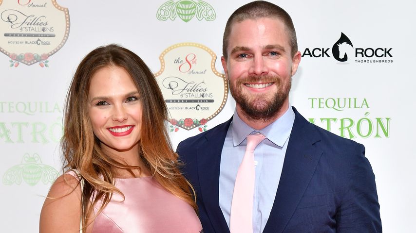 Ehestreit eskaliert: Stephen Amell des Flugzeuges verwiesen