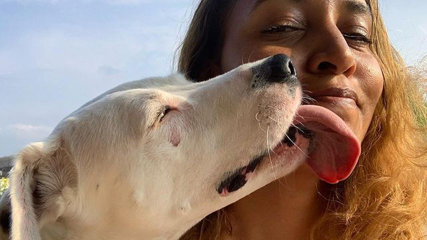 Cassandra Steen mit ihren Hunden