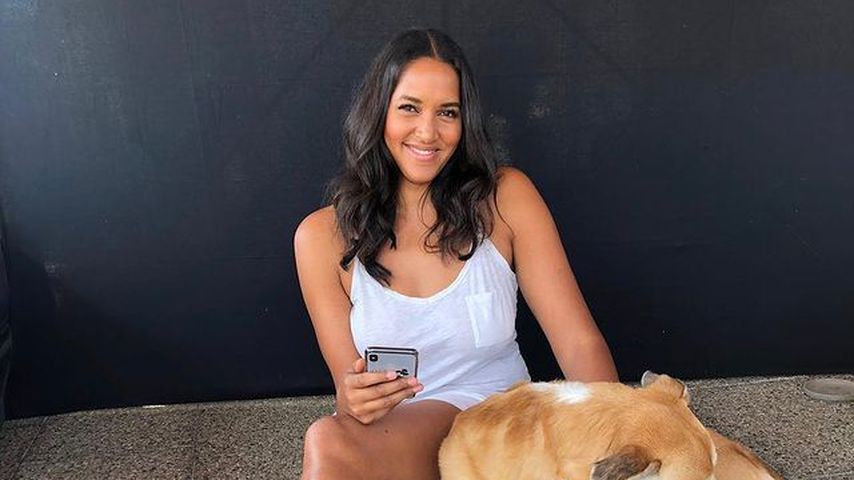 Cassandra Steen mit ihrem Hund