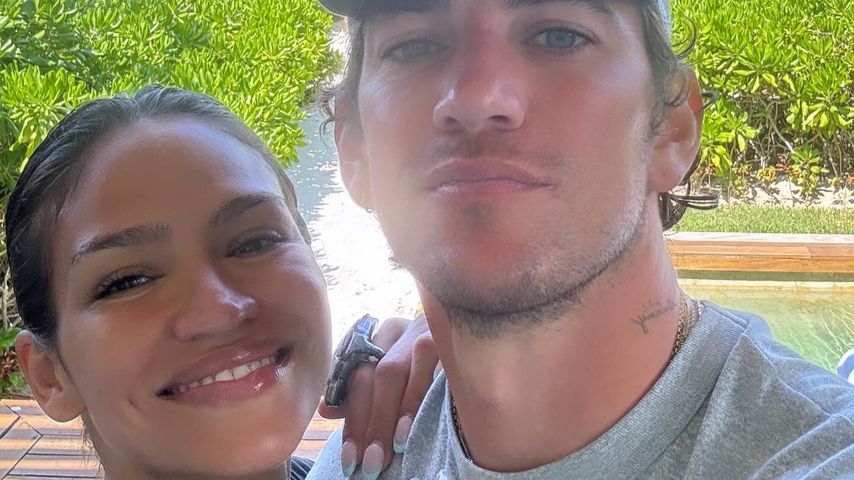 Cassie Ventura und ihr Mann Alex Fine im April 2024