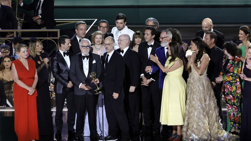 Cast und Crew von "Succession" nach dem Emmy-Sieg 2022