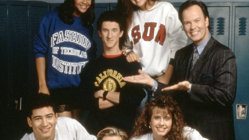 Cast von "Saved by the Bell" mit Dennis Haskins (oben rechts) und Mario Lopez (unten links)