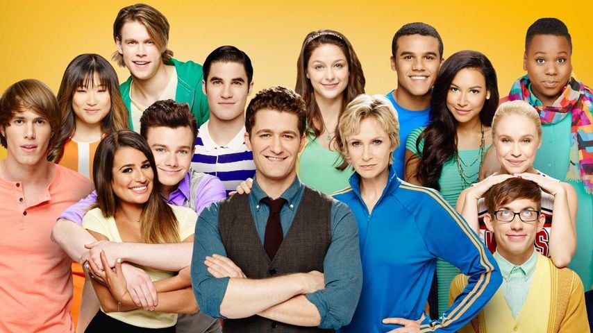 Lea Michele, Chris Colfer, Matthew Morrison und Jane Lynch mit dem Cast von "Glee" in Staffel fünf
