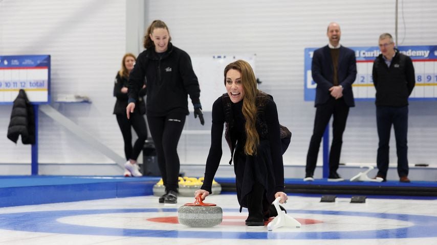 Prinzessin Kate und Prinz William in der National Curling Academy in Stirling
