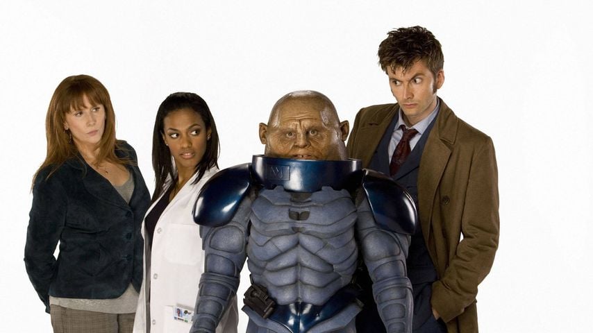 Catherine Tate als Donna, Freema Agyeman als Martha, Dan Starkey als Commander Skorr und David Tennant als The Doctor