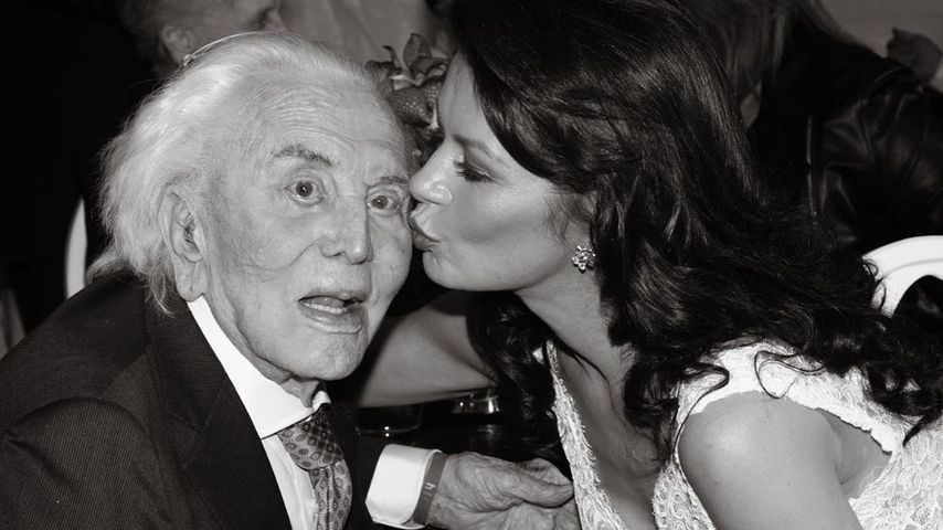 Kirk Douglas und Catherine Zeta-Jones