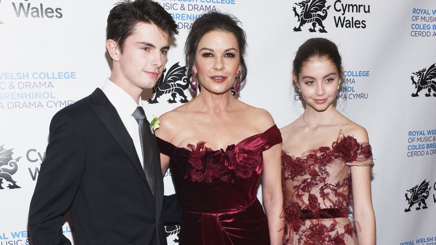 Catherine Zeta-Jones mit ihren Kindern Carys und Dylan
