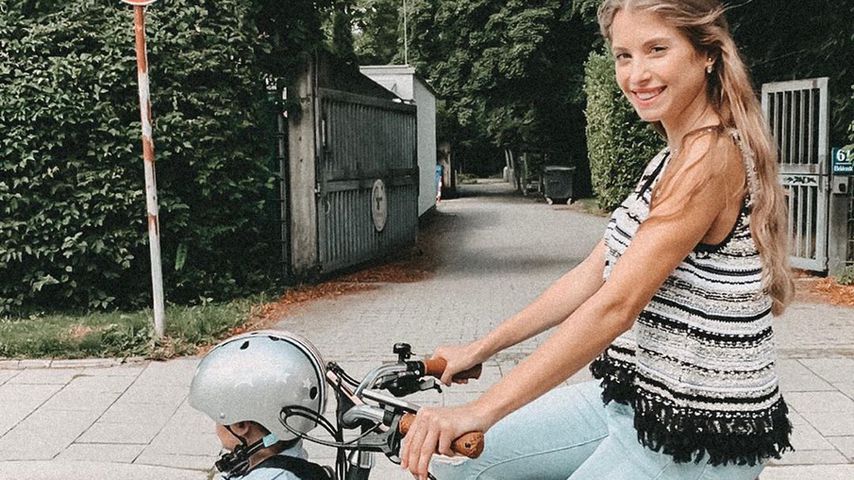 Cathy Hummels mit ihrem Sohn Ludwig, September 2019