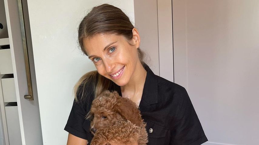 Cathy Hummels und ihr Welpe Moon