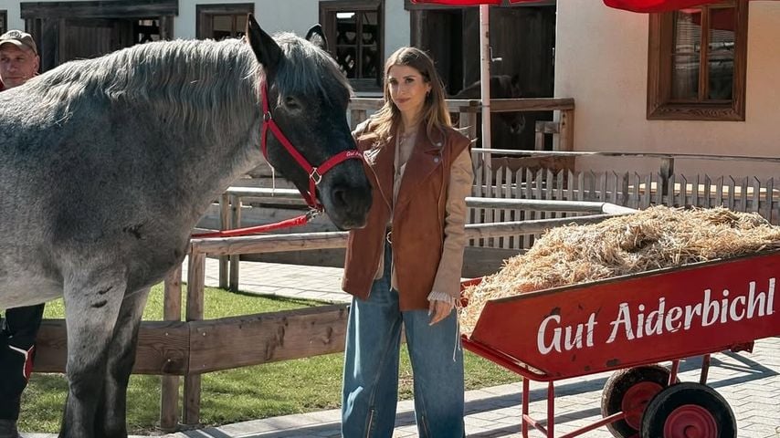Cathy Hummels übernimmt Patenschaft für Gnadenhof-Pferd