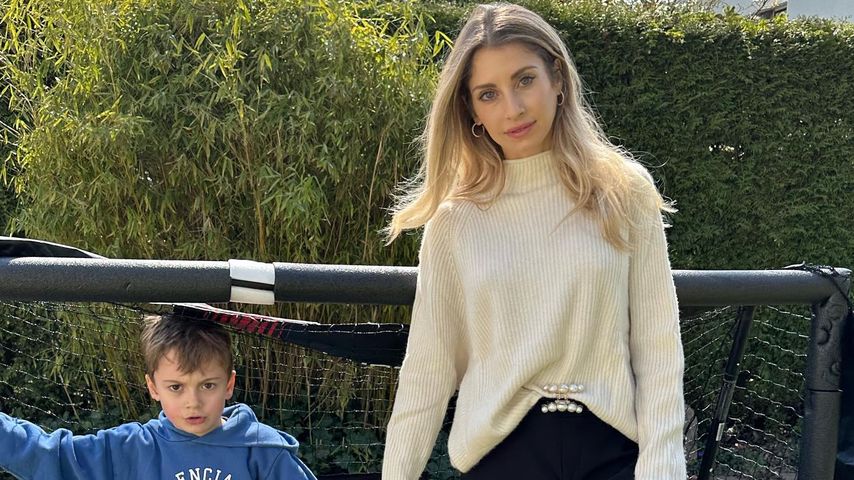 Wie Profis: Cathy Hummels trainiert mit Sohn Ludwig Fußball