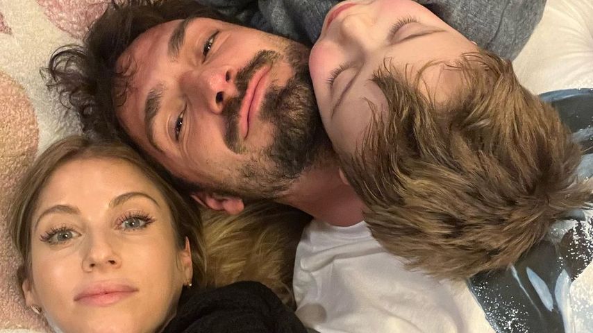 Cathy und Mats Hummels mit ihrem Sohn Ludwig im Dezember 2022