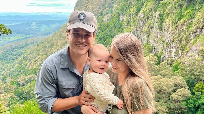 Chandler Powell mit Tochter Grace und Ehefrau Bindi Irwin