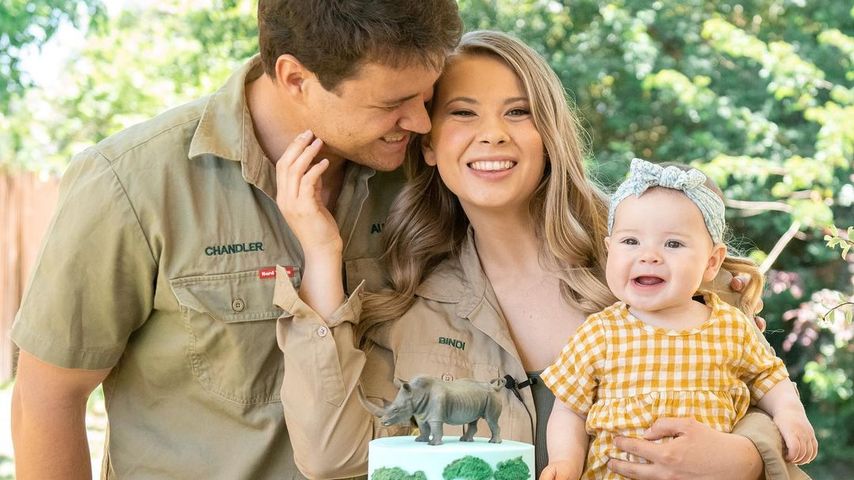 Chandler Powell und Bindi Irwin mit ihrer Tochter Grace Warrior im November 2021