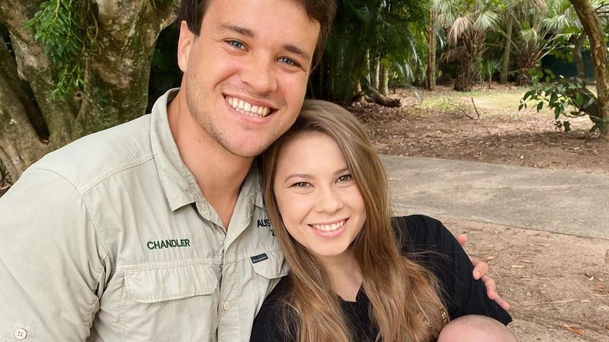 Chandler Powell und Bindi Irwin mit ihrer Tochter Grace