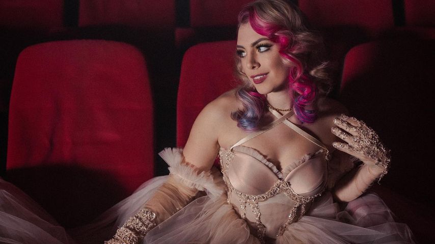Chany Dakotas Song-Cover zu "Vintage Love"