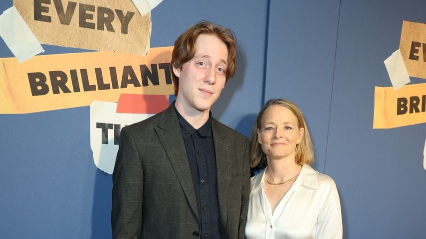 Seltener Auftritt: Jodie Fosters Sohn Charlie überragt sie