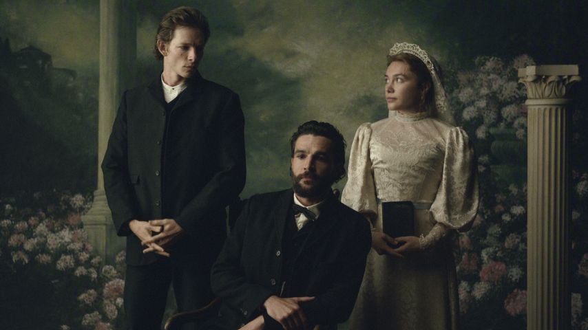 Charles (Mike Faist) und Adam Trask (Christopher Abbott) mit Cathy Ames (Florence Pugh) in "East of Eden"