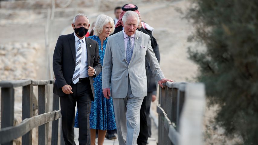 Prinz Charles und seine Frau Camilla bei ihrer Wandertour