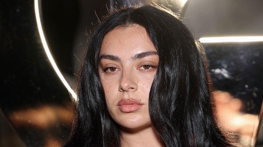 Charli XCX, Sängerin