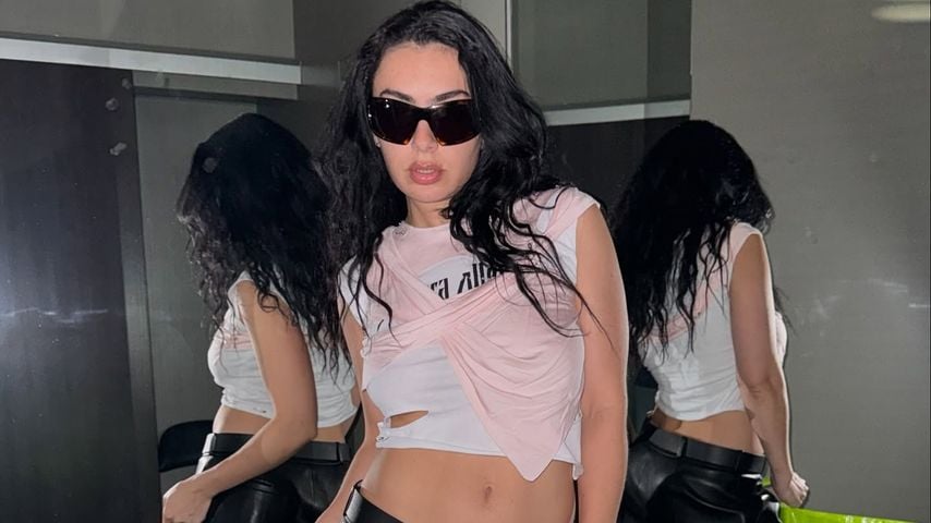 Charli XCX, Sängerin
