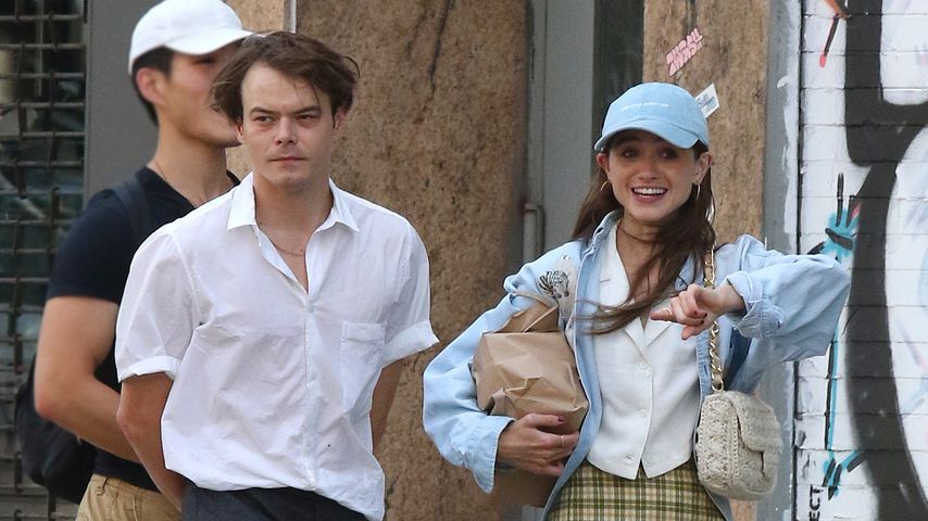 Charlie Heaton und Natalia Dyer