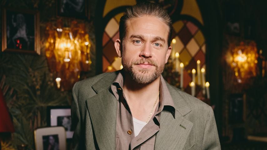 Warum Charlie Hunnam erst Zweifel an "Ed Gein"-Rolle hatte