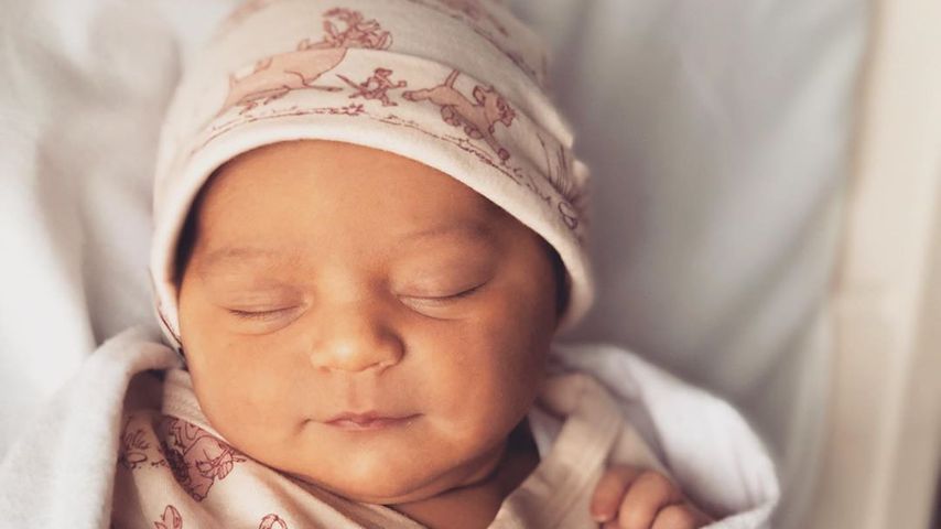 Charlie Lane Wood, Tochter von Sam und Snezana Wood