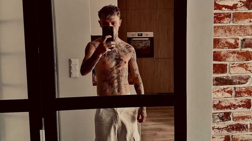 Charlie Lenehan von Bars and Melody, 2024