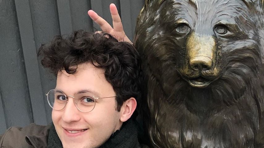 Charlie Noxon, Jenji Kohans Sohn