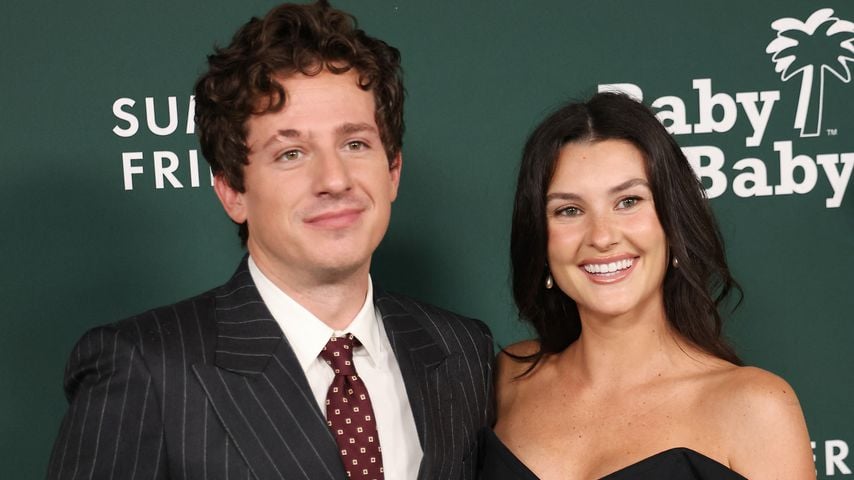 Charlie Puths Ehefrau Brooke feiert zauberhafte Babyparty