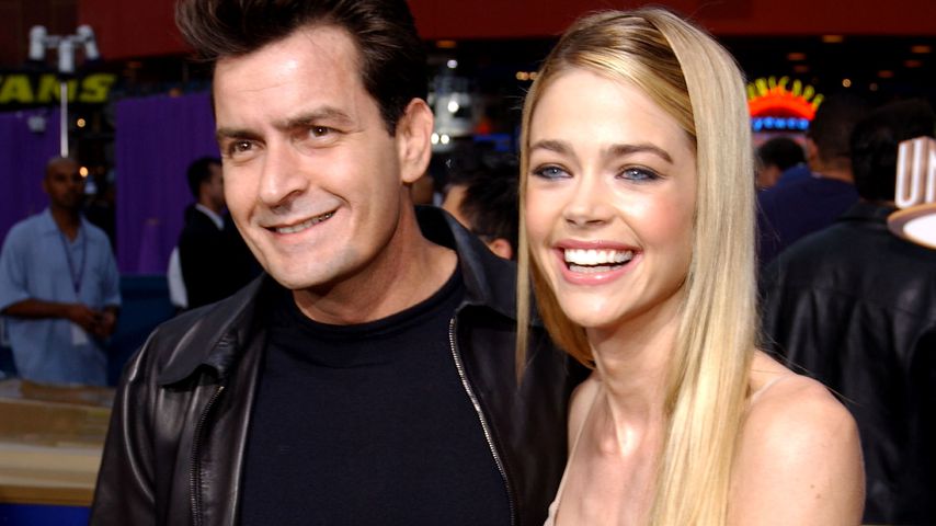 Charlie Sheen und Denise Richards, 2002