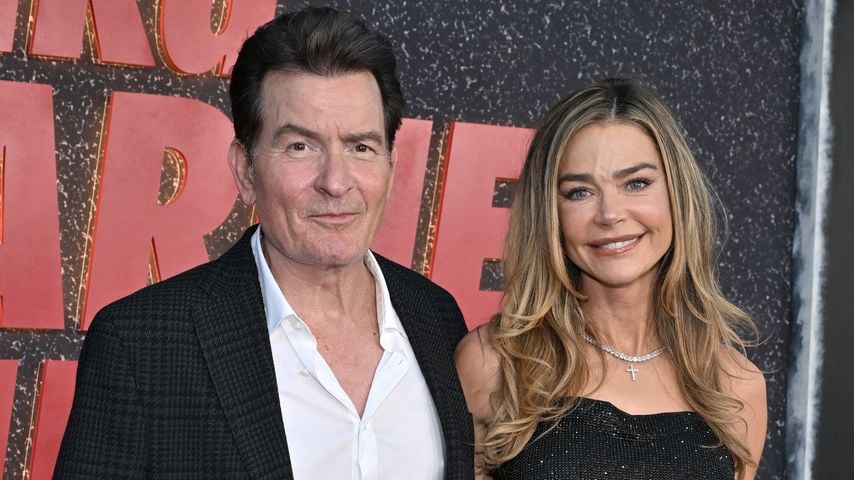 20 Jahre nach Ehe-Aus: Charlie Sheen mit Denise auf Premiere