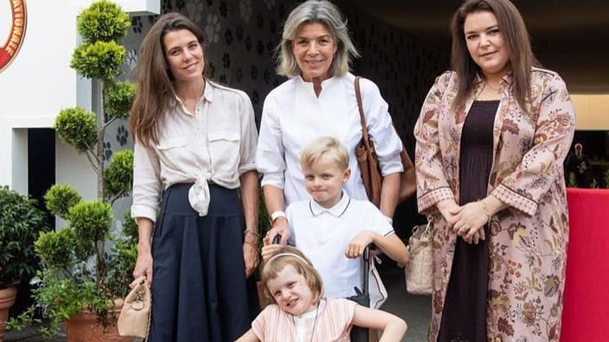 Jacques und Gabriella mit ihrer Tante Caroline und ihrer Cousine Charlotte