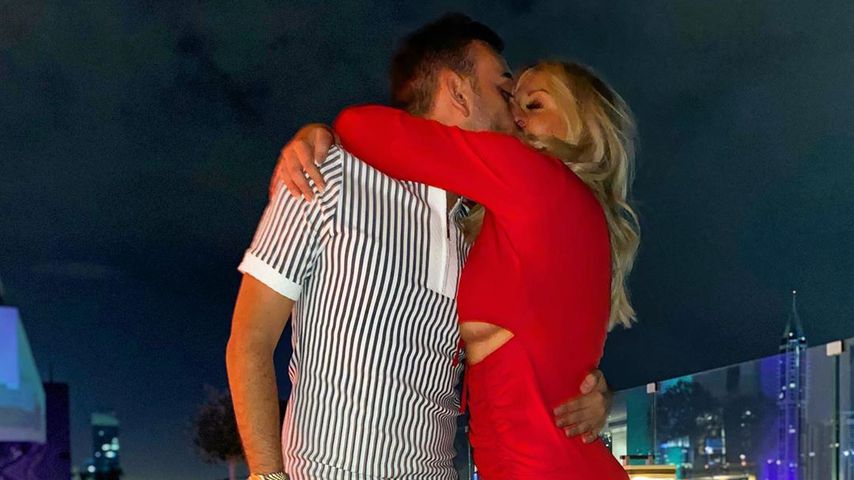 Nach Trennung: "Geordie Shore"-Charlotte knutscht neuen Mann