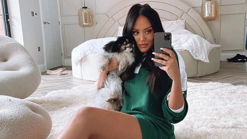 Charlotte Crosby mit ihrem Hund