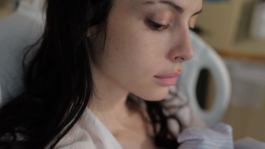 Charlotte Kemp Muhl mit ihrem Sohn