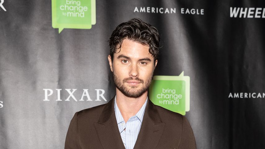 Chase Stokes, Schauspieler