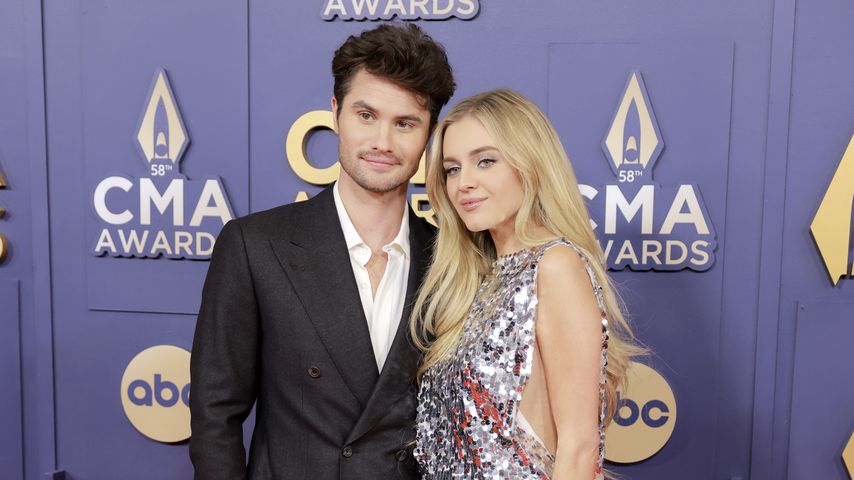 Chase Stokes und Kelsea Ballerini strahlen bei den CMAs