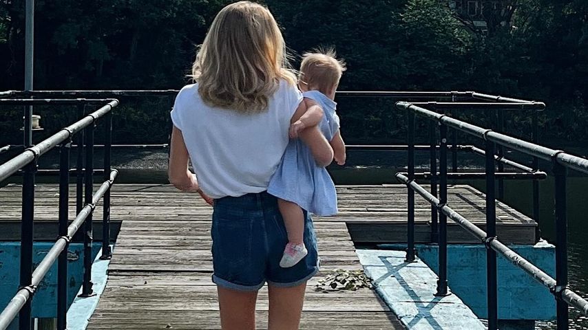Chelsy Davy mit ihrem Baby