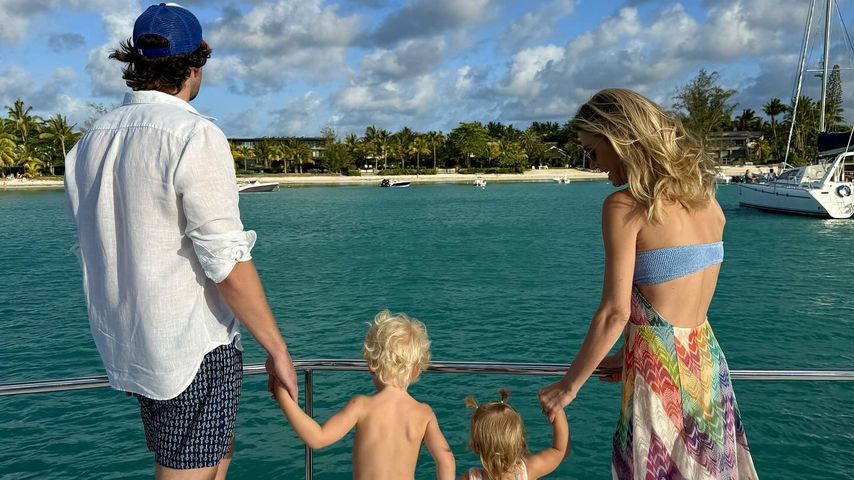 Chelsy Davy mit ihrem Mann Sam Cutmore-Scott und ihren beiden Kindern