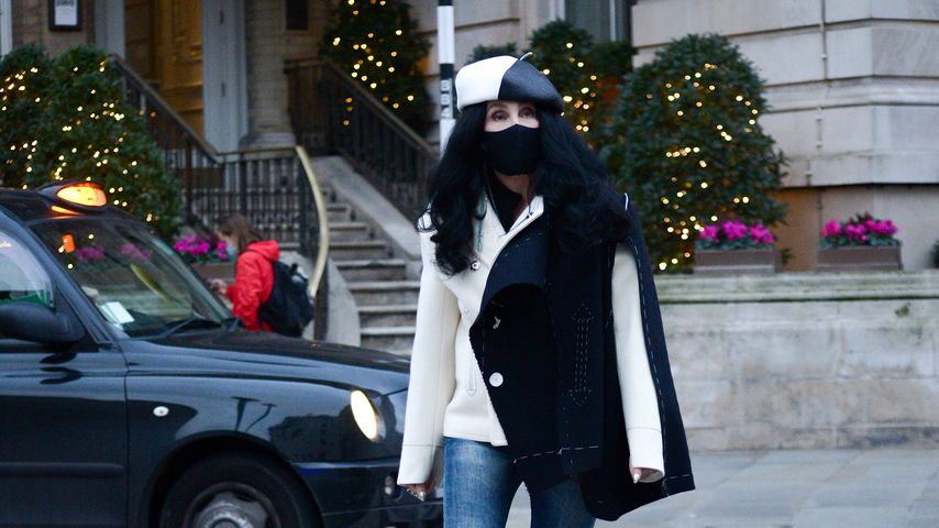 Schwarz-Weiß-Look: Wer macht hier einen auf Cruella de Vil?