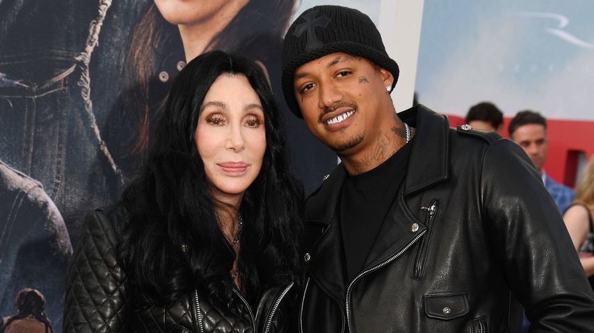 Cher dementiert die Gerüchte um eine Hochzeit mit Alexander